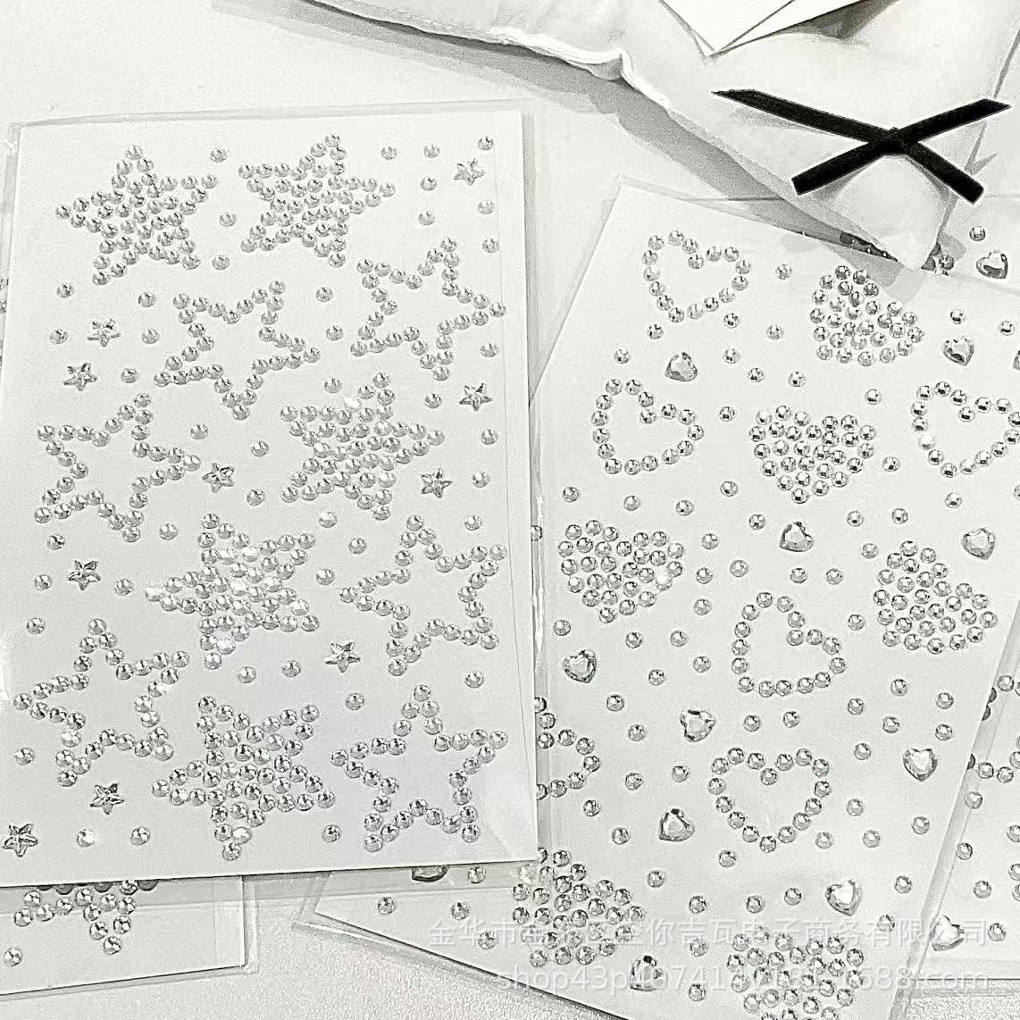 ملصقات فضية على شكل نجمة وقلب  - مراجعة Scrapbooking وسعره